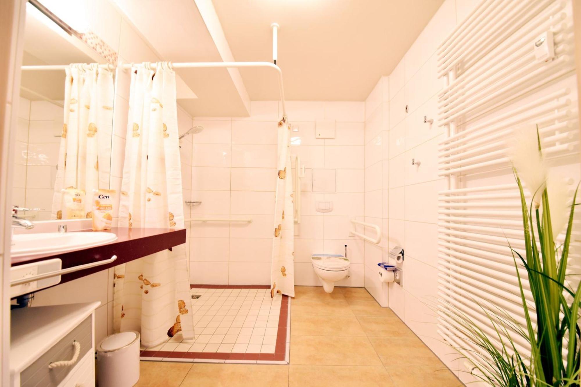Ferienwohnung Traumduene Im Ostseebad Baabe Exterior photo